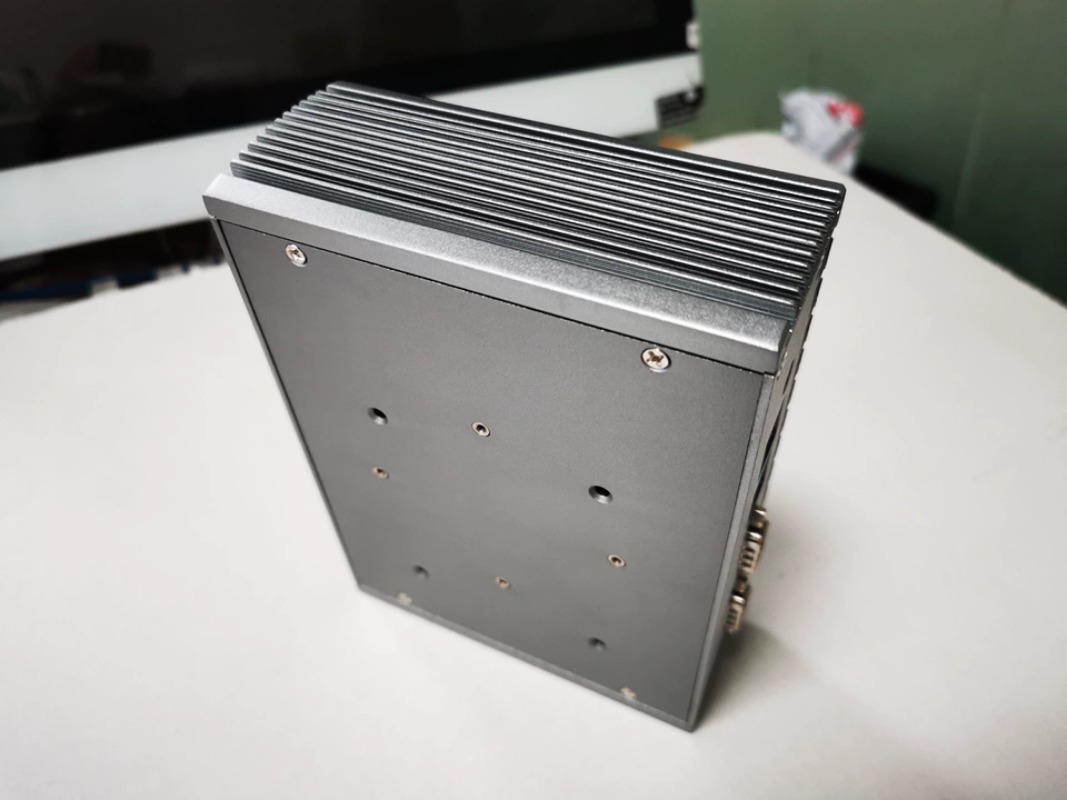 Fanless Industrial Pc Rs485 Core I7 - لأجهزة الكمبيوتر الصناعية الصغيرة، معالج رباعي